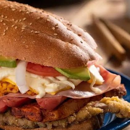 Lonche de picadillo verde