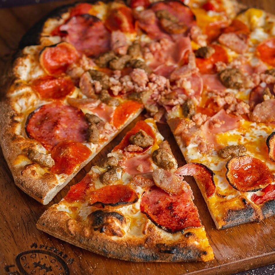 Pizza Carnes