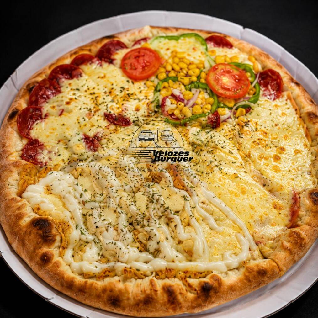 a moda , calabresa, presunto e frango catupiry 2 fatias de cada, 4 sabores na mesma pizza, 35cm gigante
