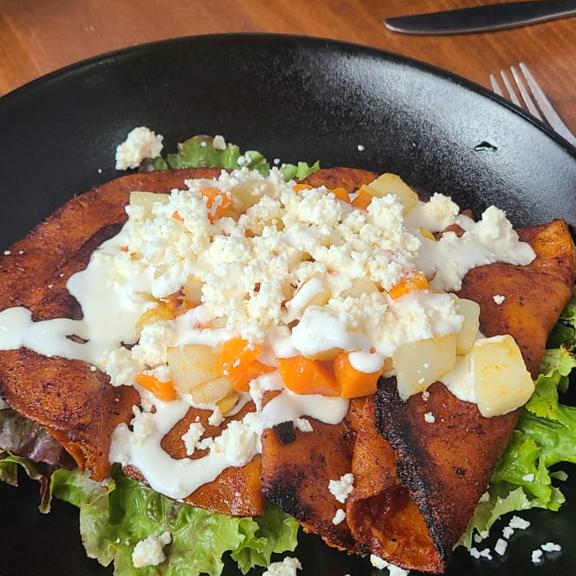Enchiladas Queretanas Pollo o Queso