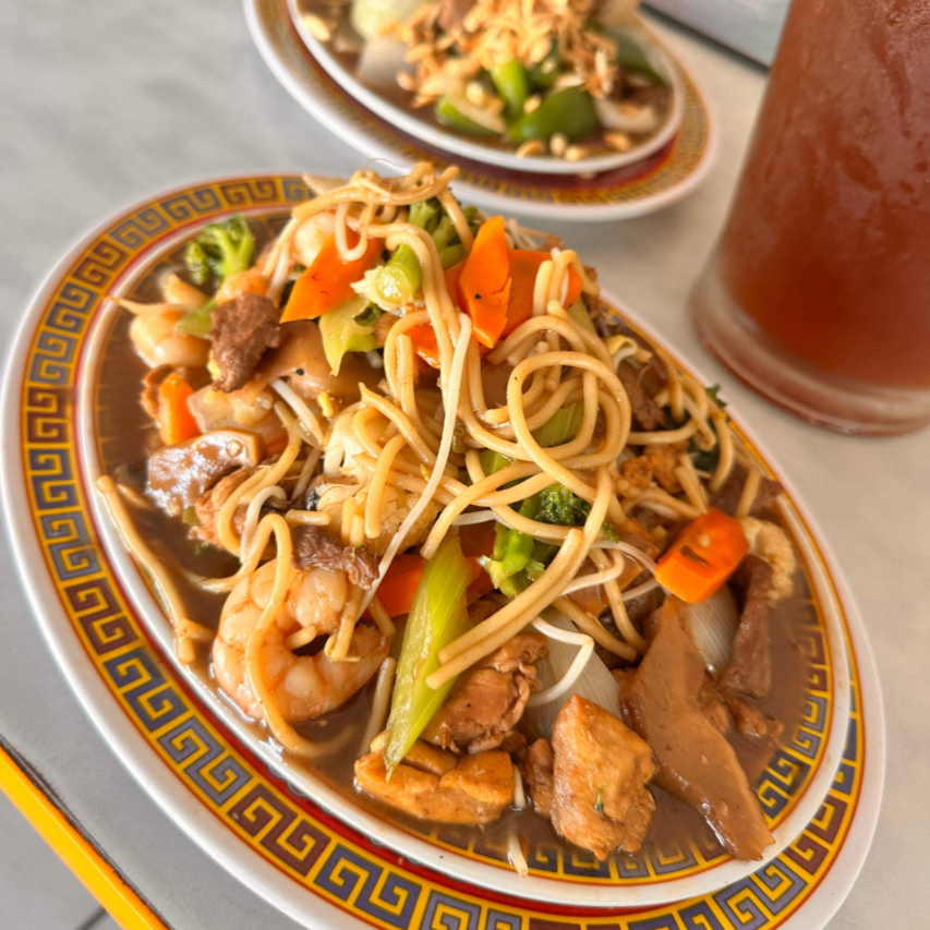 Chow Mein con Pollo