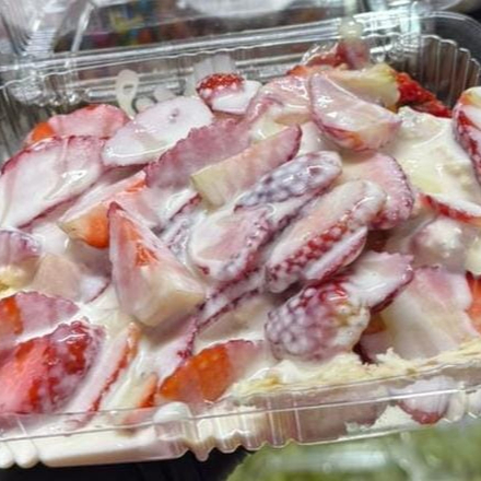 FRESAS CON CREMA MEDIANA