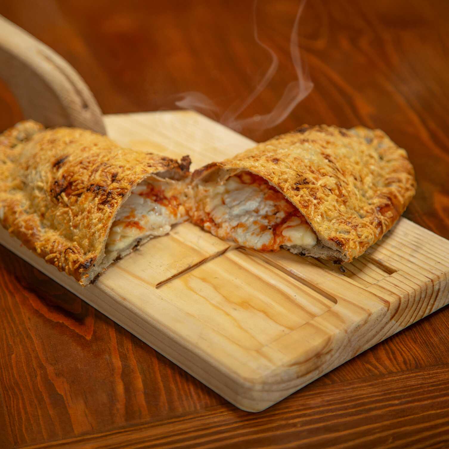 Calzone Quattro Formaggi