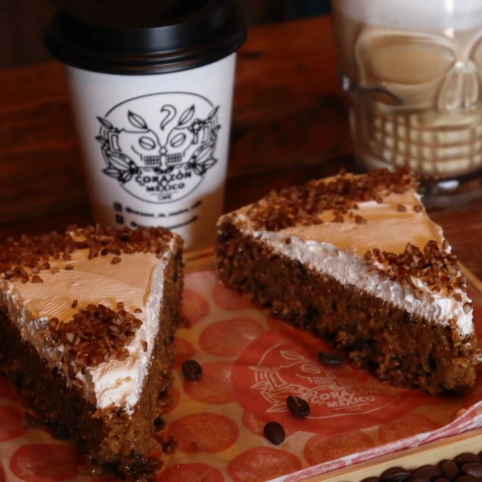 Rebanada de Pastel Zanahoria con Nuez