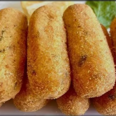 Bolinho de aipim com carne moída(15 unidades mini)
