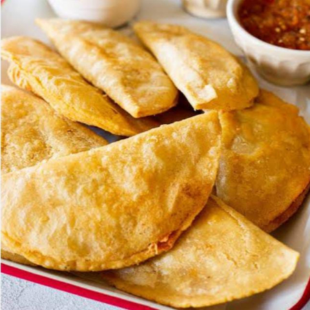 Quesadilla Frita de Mole Verde