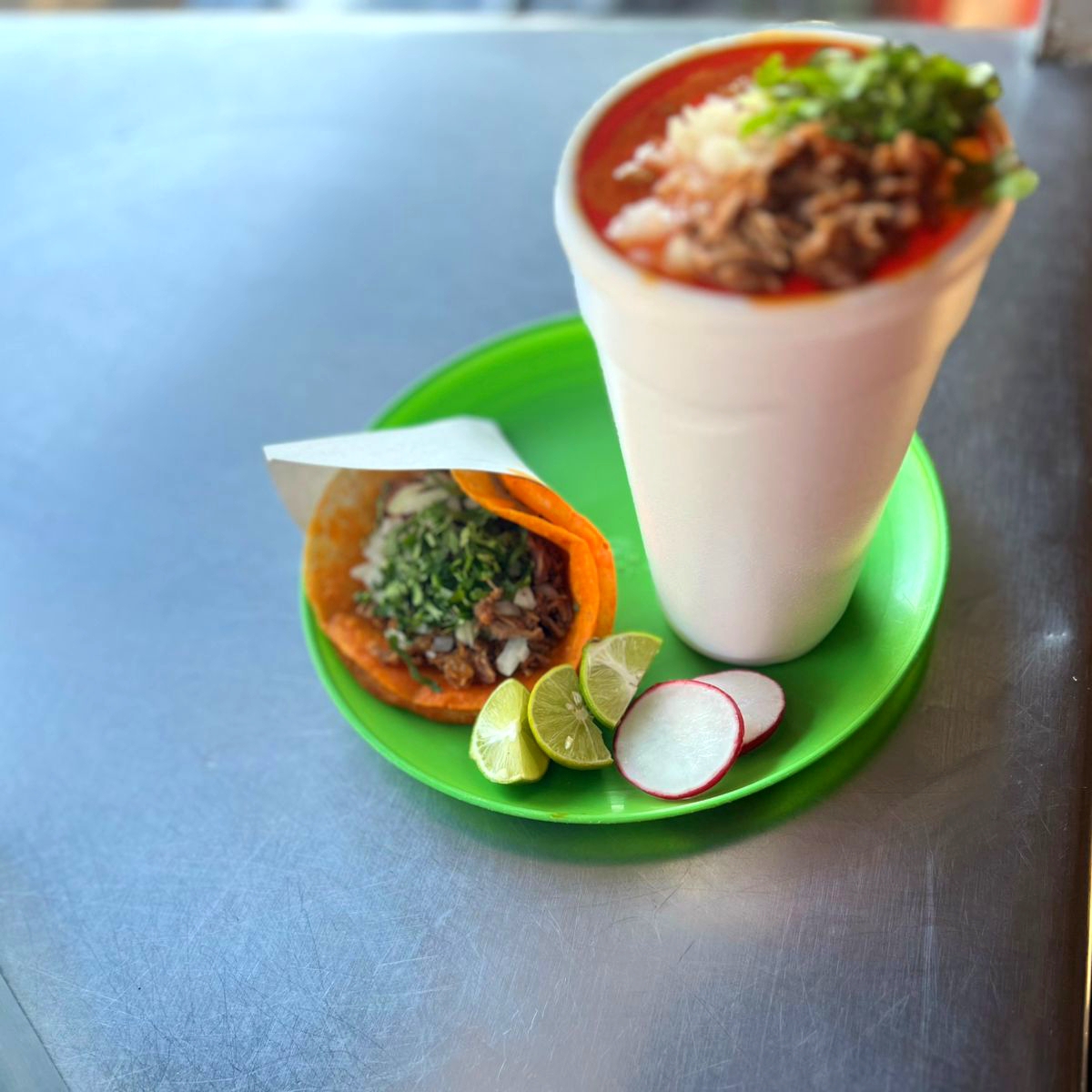 1/2 Orden, y 1 Taco de Birria