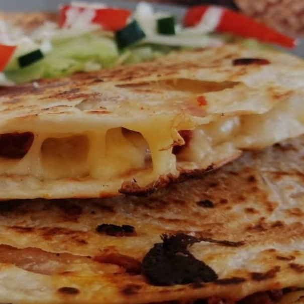 orden de 2 quesadillas de tortilla de harina