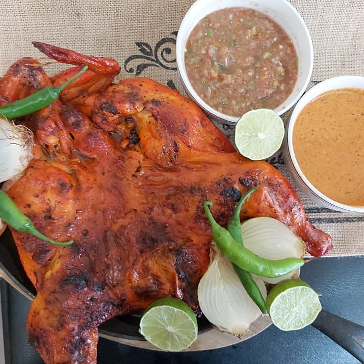 1 Pollo Asado a Elegir.