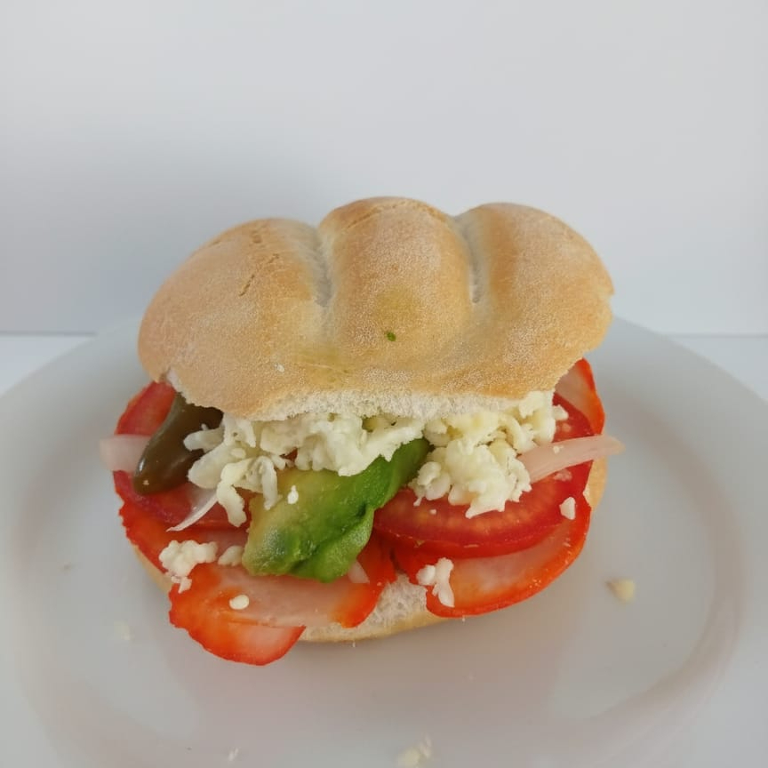 TORTA DE PIERNA ESPAÑOLA CON QUESO