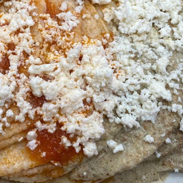 Enchiladas Tradicionales con Huevo Estrellado