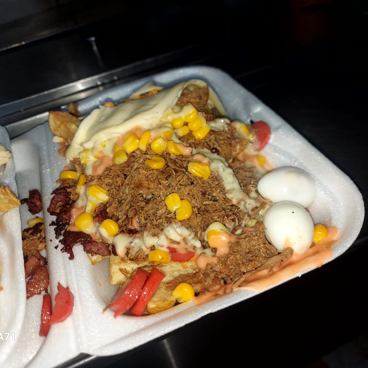 Salchipicada con carne desmechada