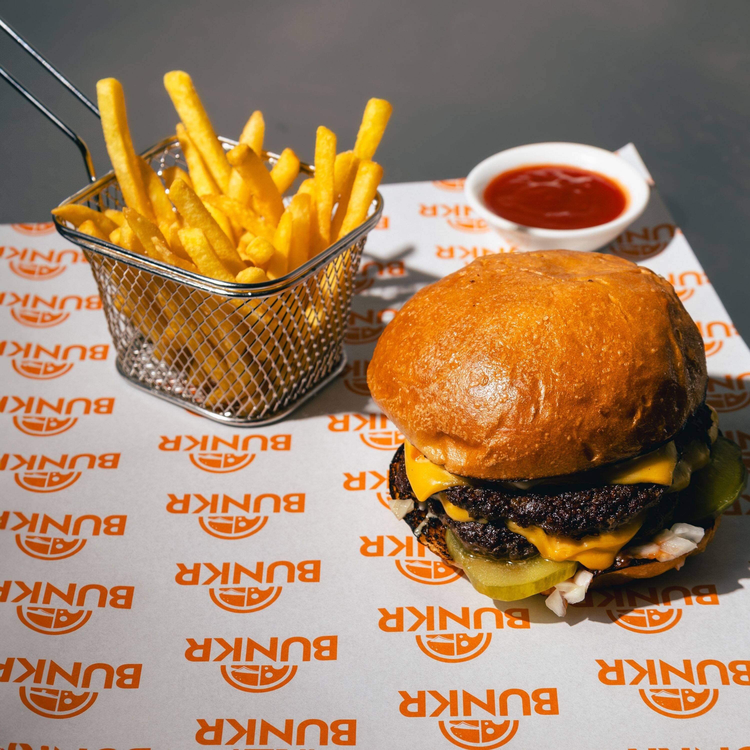 Cheese Burguer Doble con Papas