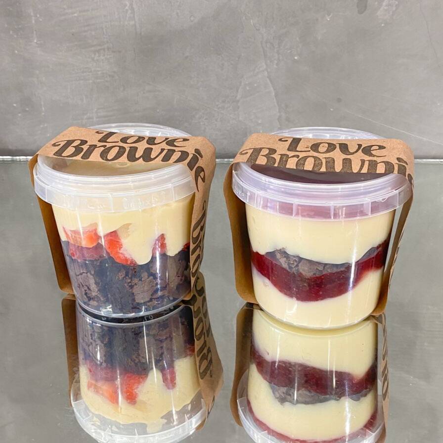 Escolha 2 dos seus sabores prediletos do nosso irresistível Brownie no pote