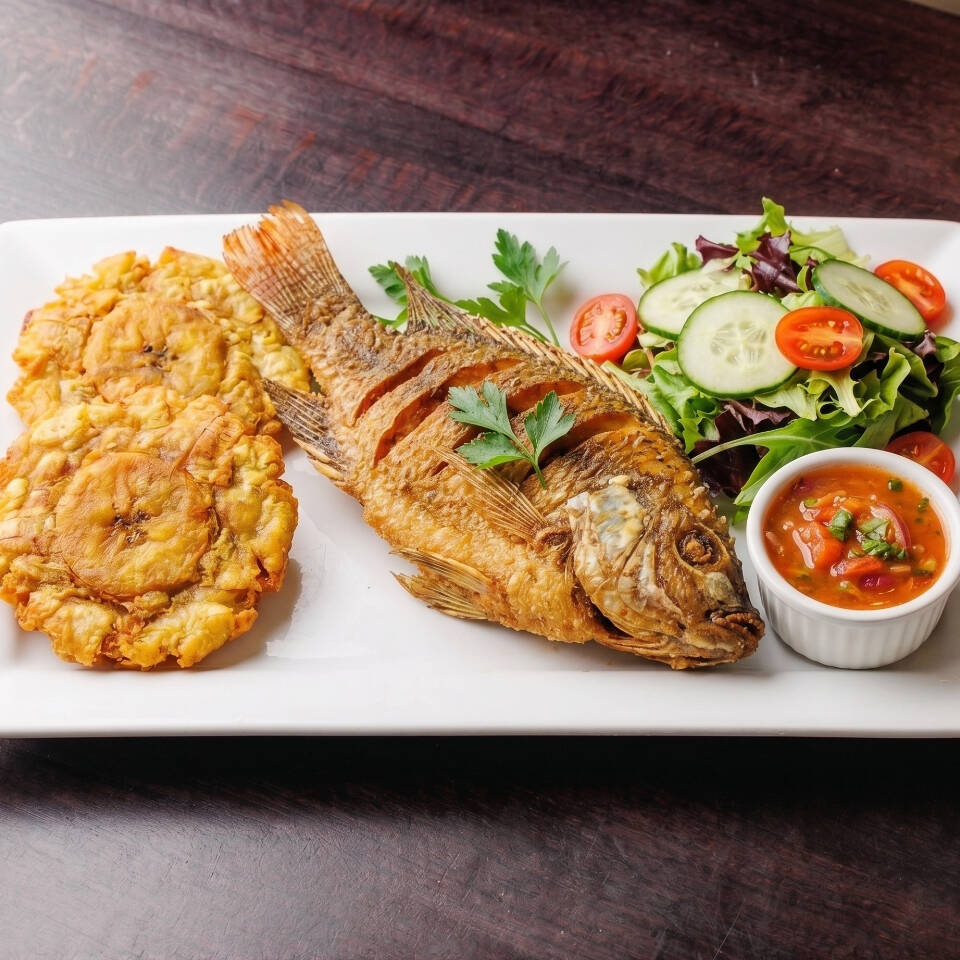 Pescado frito entero