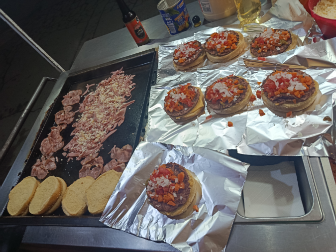 HAMBURGUESAS Y HOT DOGS DANNA