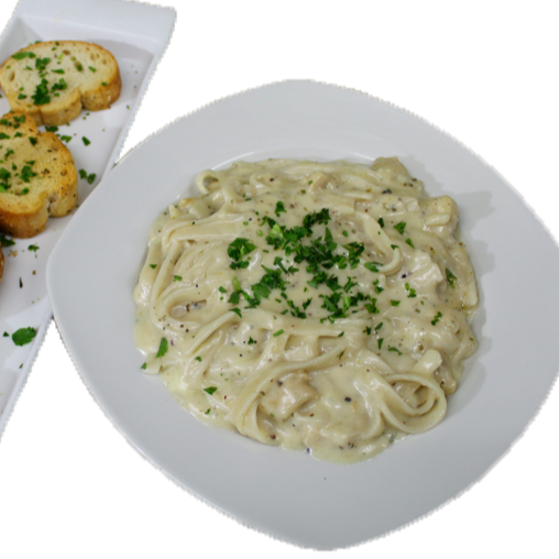 Pasta Alfredo con Pollo.