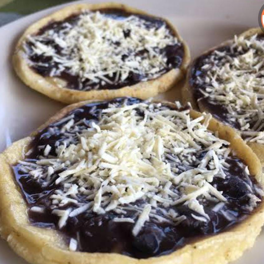 PICADITAS DE FRIJOL CON QUESO