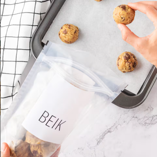 Que tal fazer os cookies da Beik em casa???
Fácil de fazer, o difícil é resistir ao cheiro de cookies recém saídos do forno!
Acompanha instruções de preparo.
