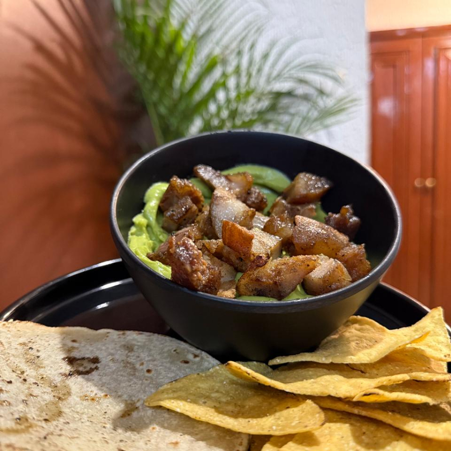 Guacamole con Chicharron
