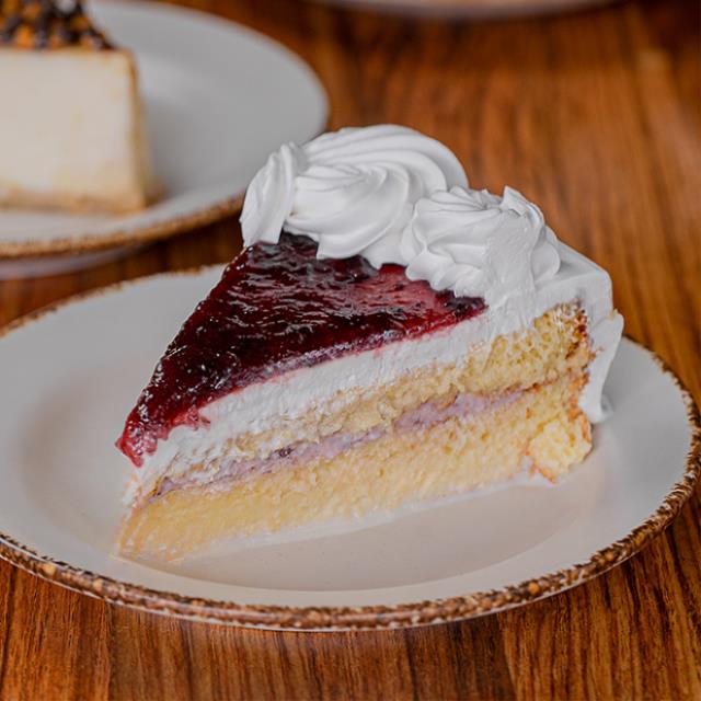 PASTEL QUESO CON ZARZAMORA