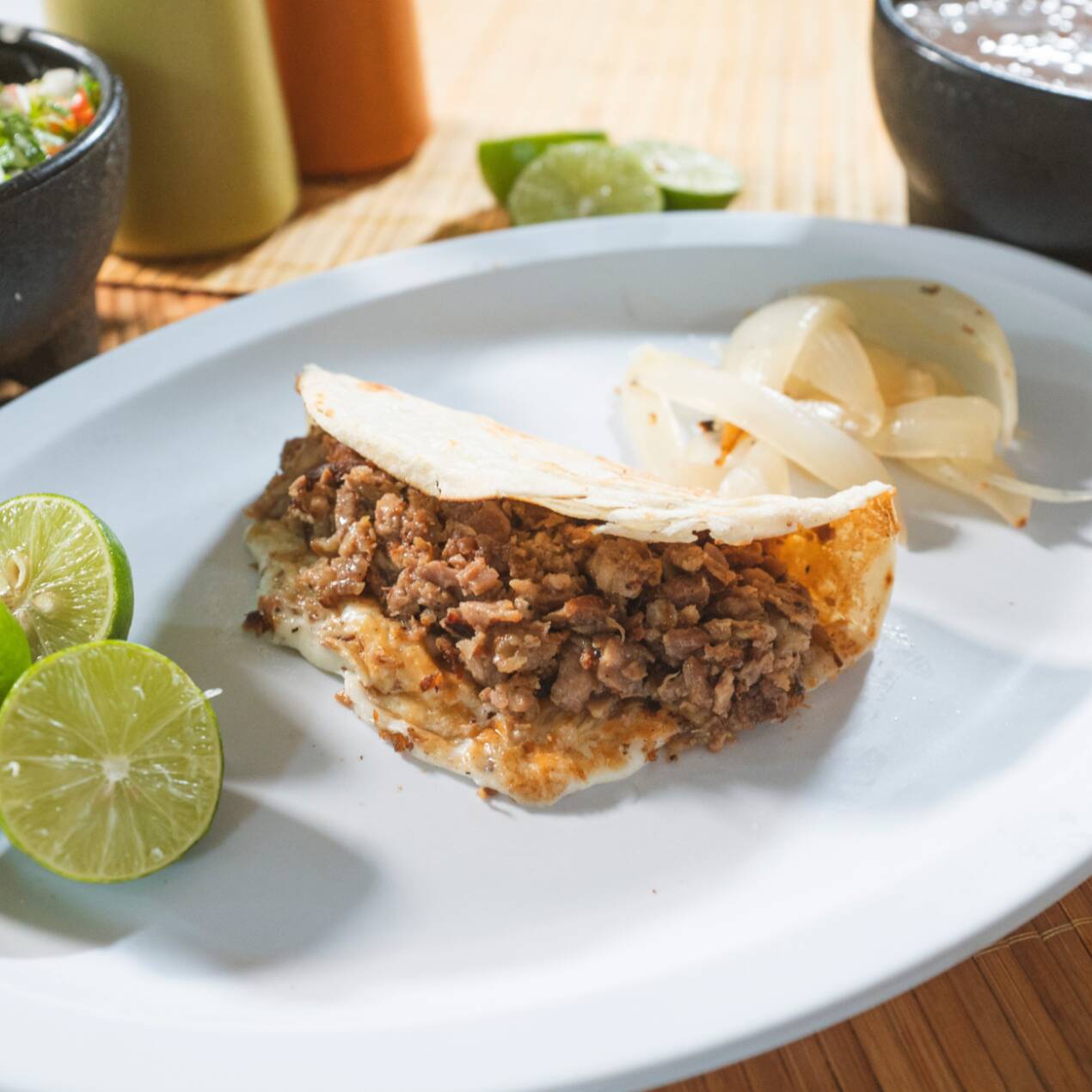 Taco de Harina con Queso