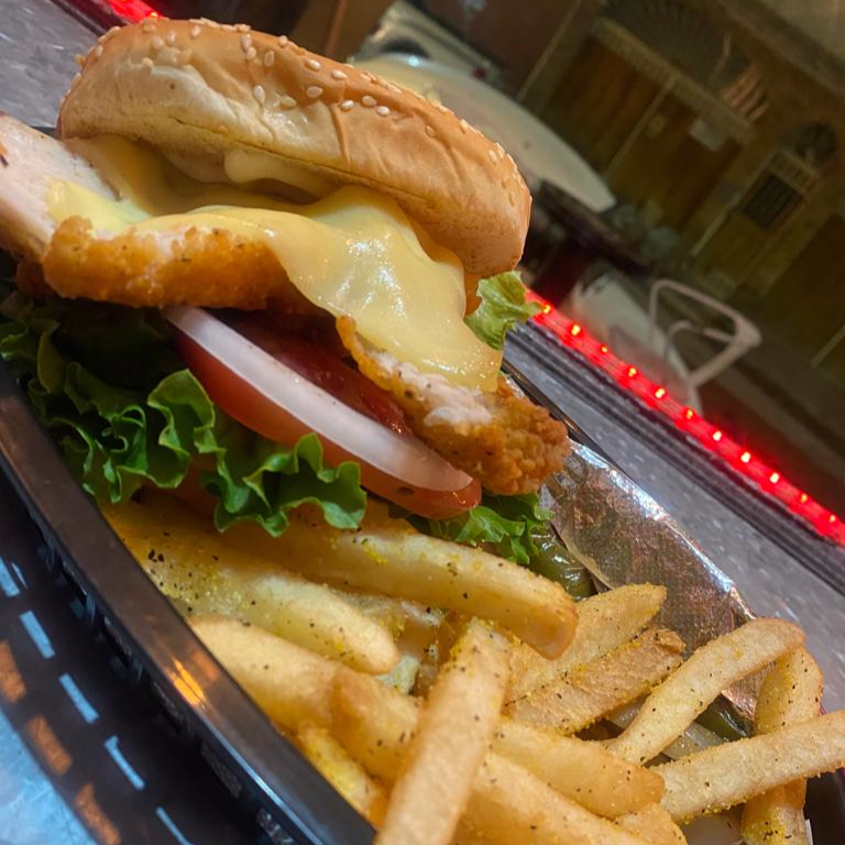 Hamburguesa de Pollo con Papas
