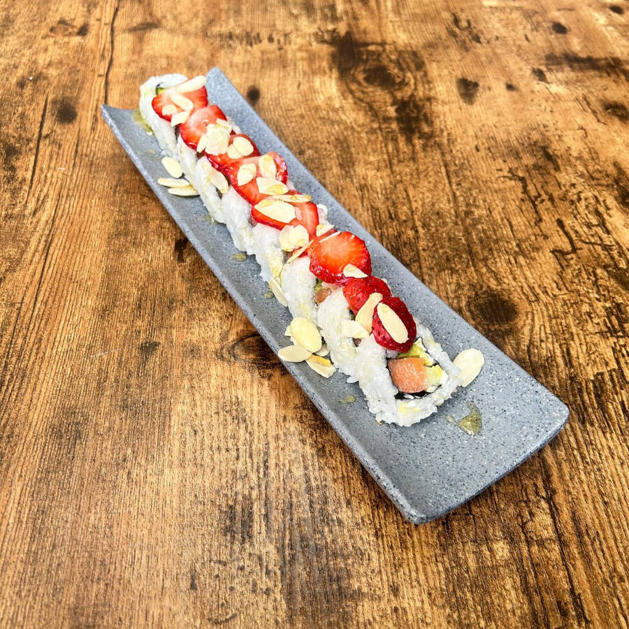Fresa Crunchy Roll