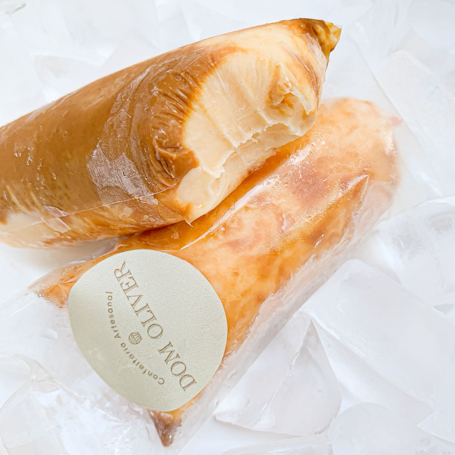 Pudim cremoso cozido, com doce de leite argentino