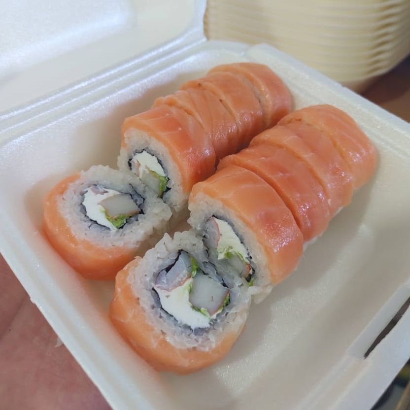Ikura Roll