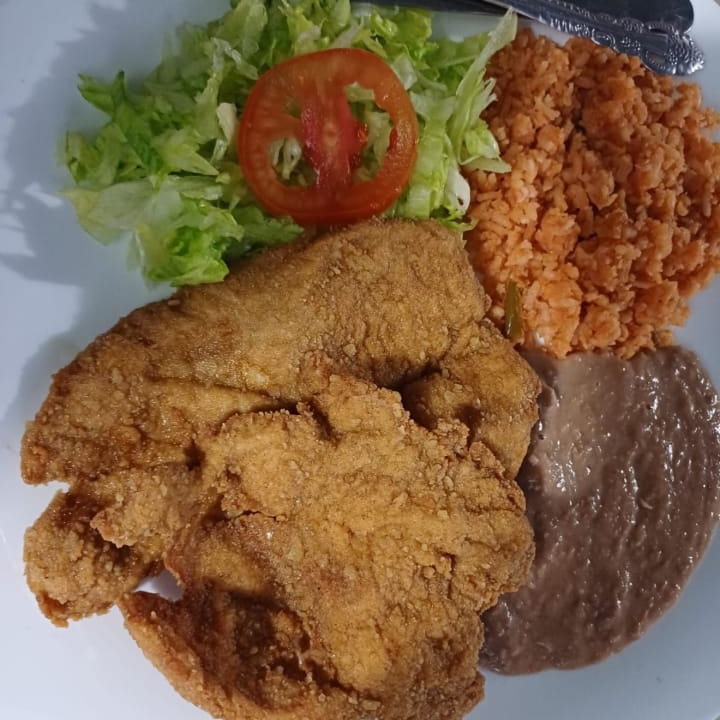 Milanesa de Pollo Empanizado