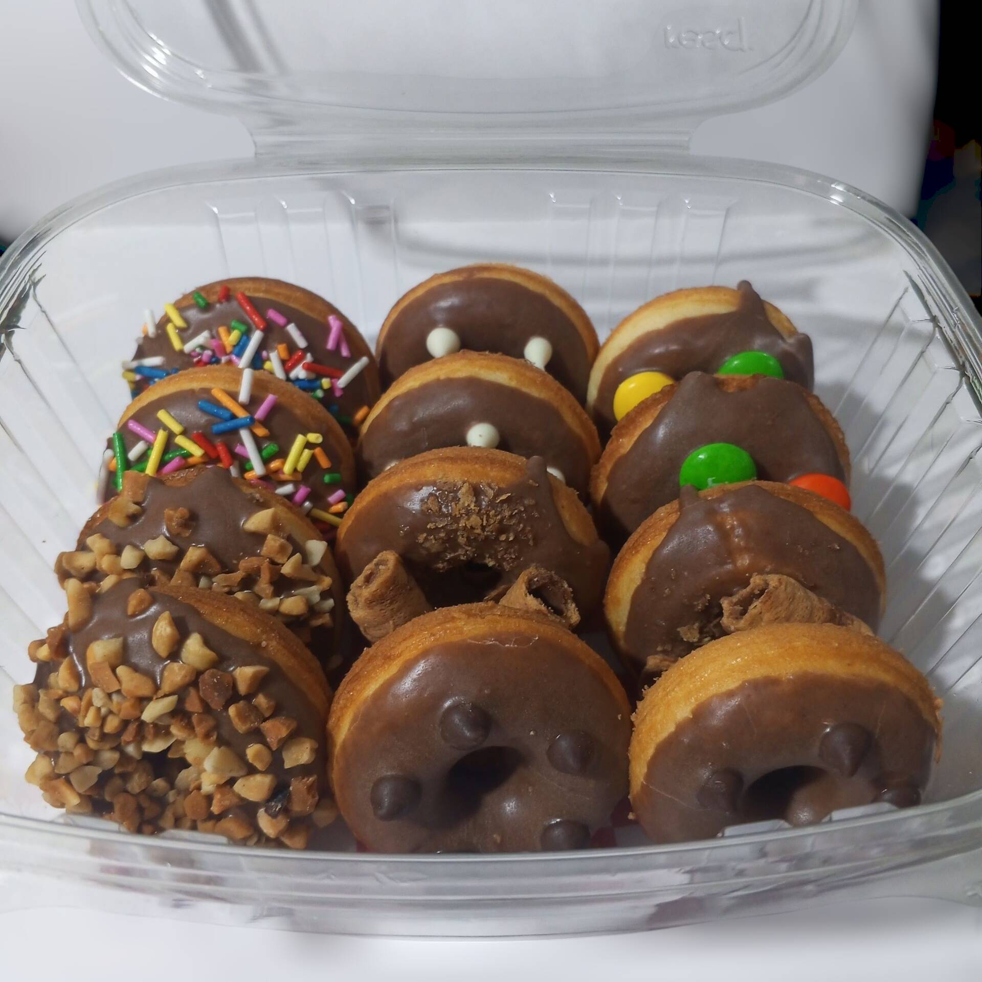 Cajita de Mini Donas x12 UND