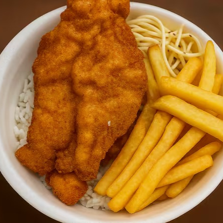 Delicioso Empanado de frango acompanhado de Arroz, Feijão , Macarrão, farofa e Fritas.