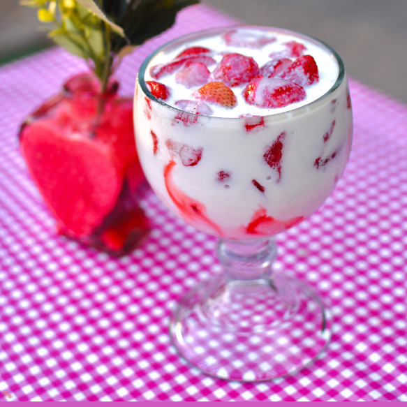 Fresas con Crema 1/2 Litro