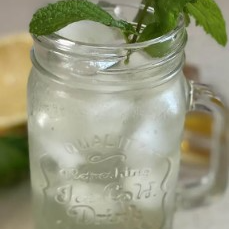 Limonada con Hierbabuena