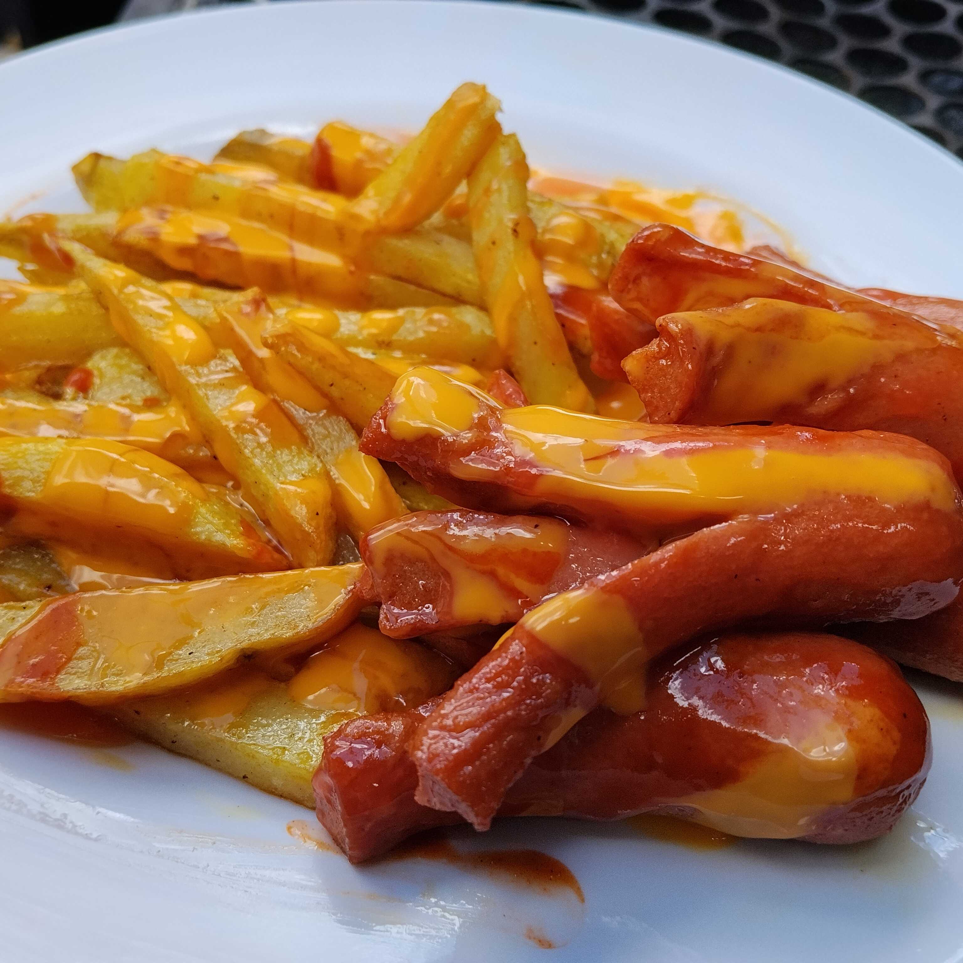 Salchipapas