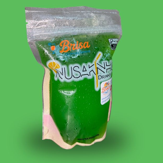 Refrescante e cítrico na medida certa. Monin de maçã verde, mix de limão e club soda para um drink leve, sem álcool e cheio de frescor.