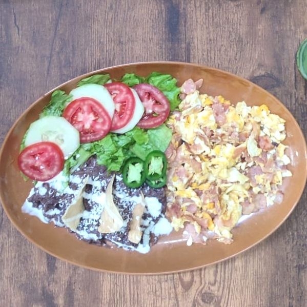 Huevos con Jamón