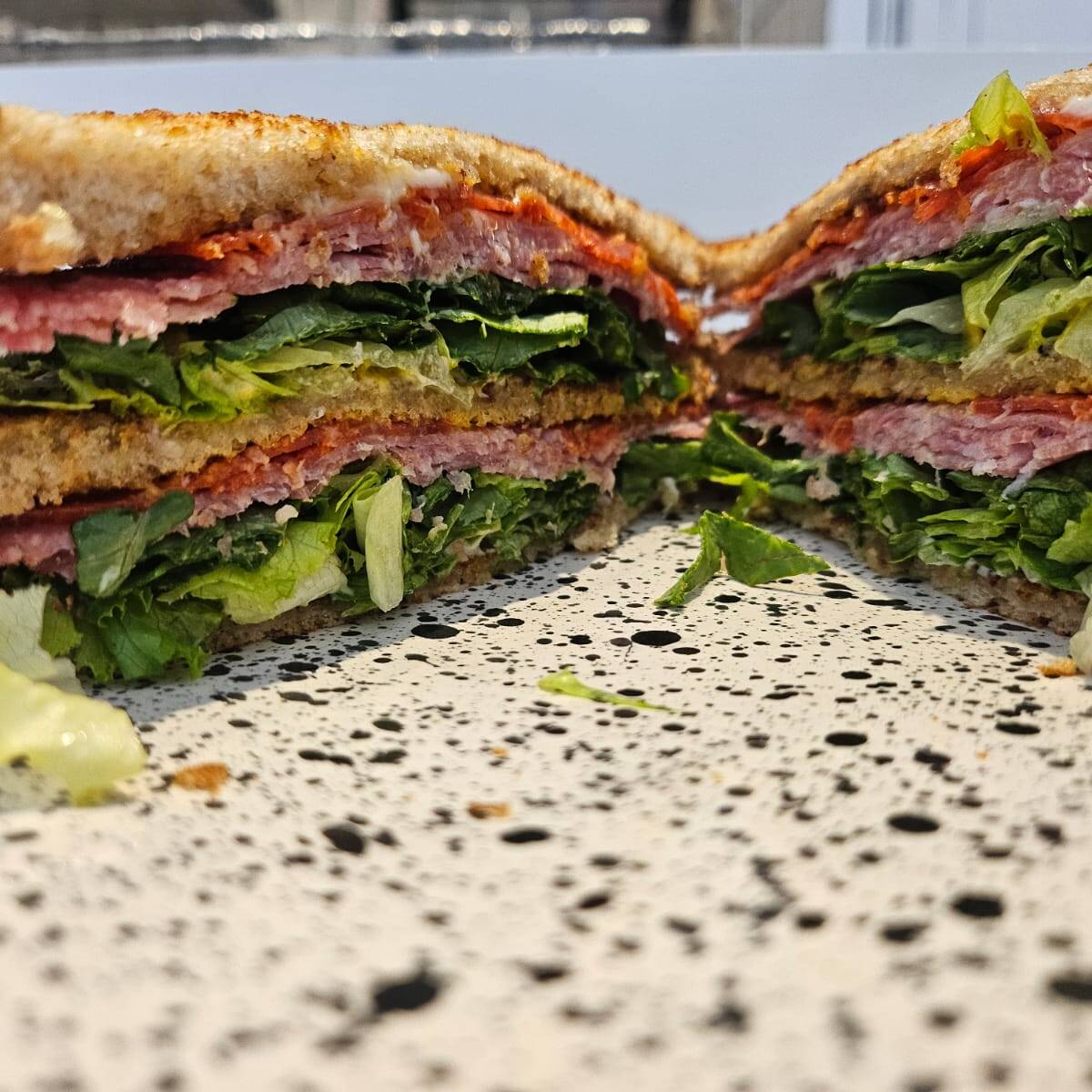 Sandwich Pack Tifón + bebida + réplica
