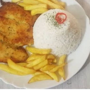 Combo Milanesa con Papas + 1 COCA-COLA