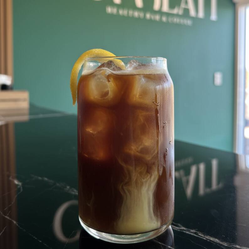 Americano Rocas con Limón