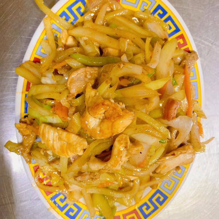 Chop Suey con Pollo Picado y Solomito Picado