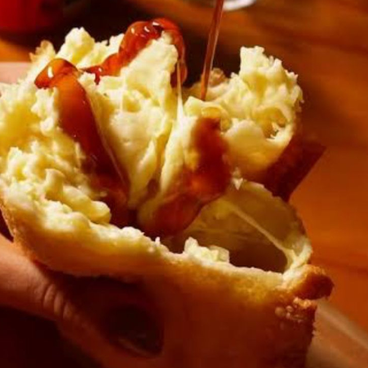 Melaço artesanal com queijo coalho, doce e salgado no ponto