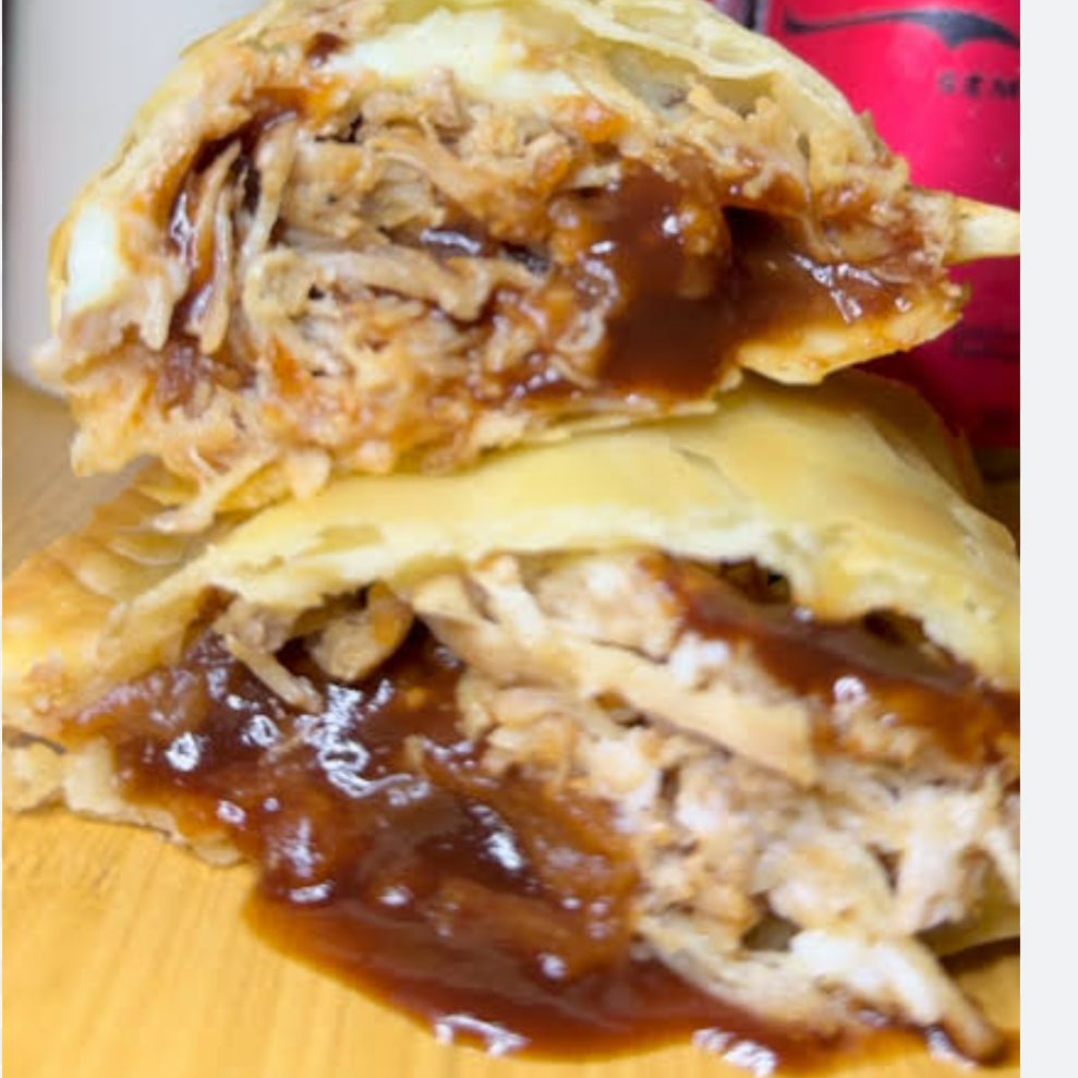 Costelinha suculenta com queijo cremoso.