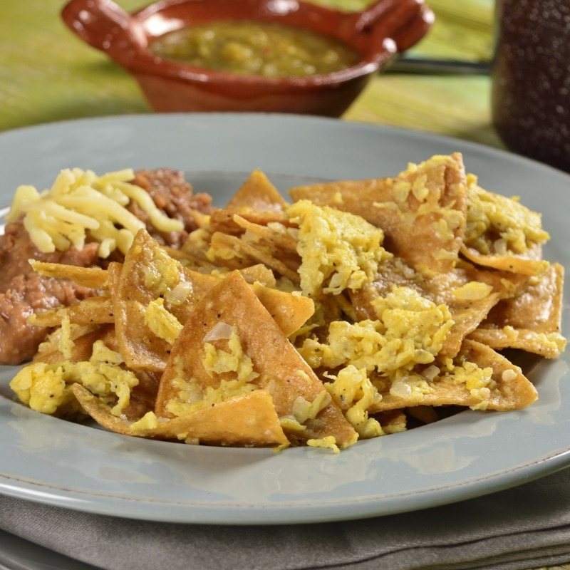HUEVO CON TORTILLA Y GUISO A ELEGIR