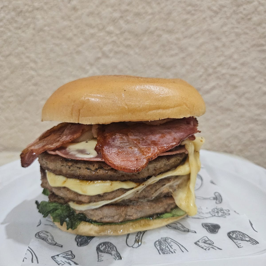 TOCINO TRIPLE CARNE Y TRIPLE QUESO