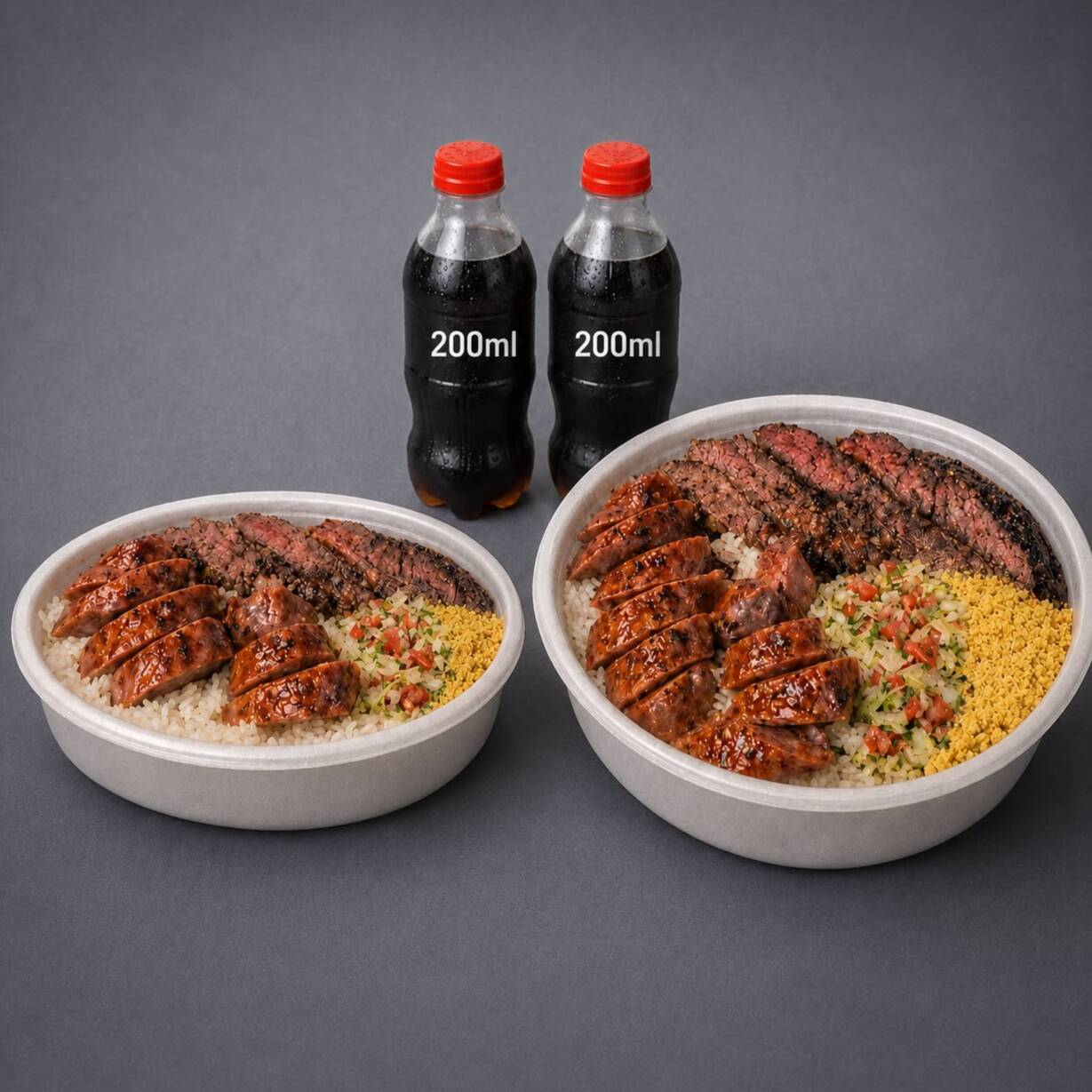 Combo Casal - 2 Marmitex + 2 Refri 200ml de Brinde
Arroz, Feijão temperadinho, Contra Filé e Linguiça Assado na Brasa, Farofa e Vinagrete.
1 Marmitex Tamanho Média
1 Marmitex Tamanho Pequena