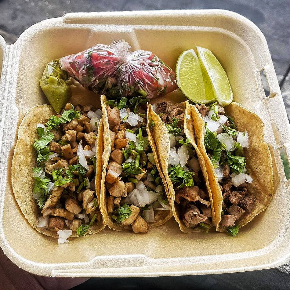ORDEN DE TACOS DE CARNITAS