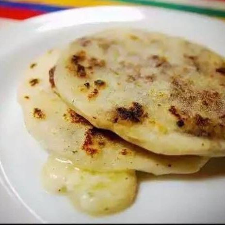 Pupusa de Chorizo con Queso