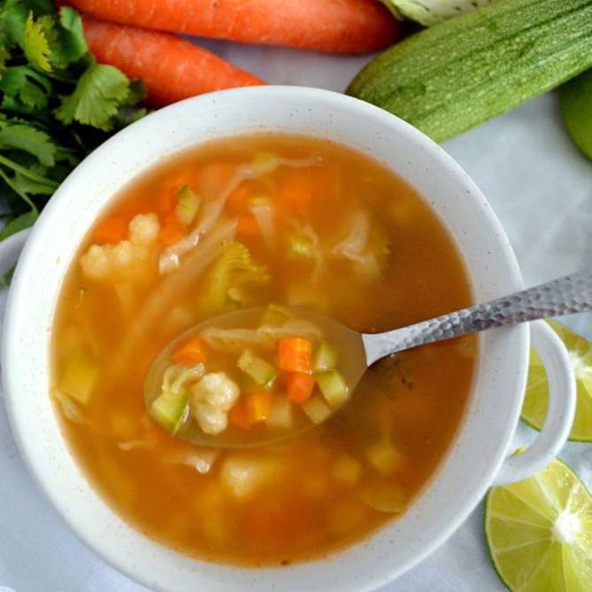 Sopa Verdura con pollo